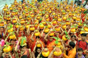 women-participate-in-kalash-yatra-in-patna-on-556714